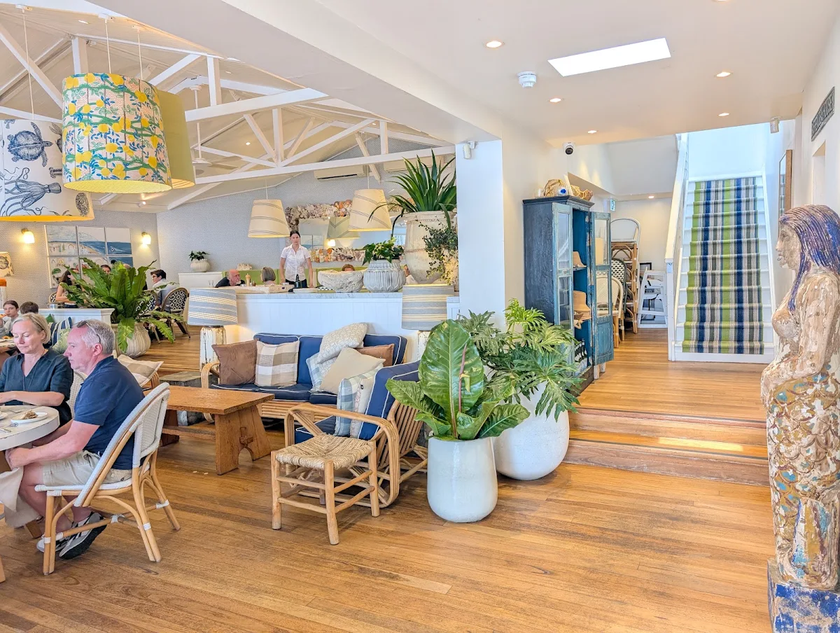 Vibe, Barrenjoey House Palm Beach
