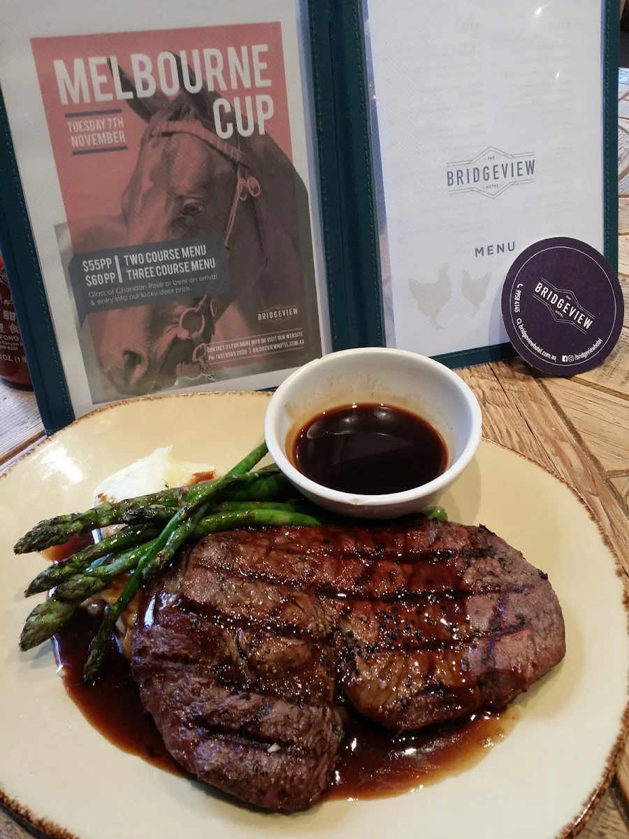 Menu, Bridgeview Hotel
