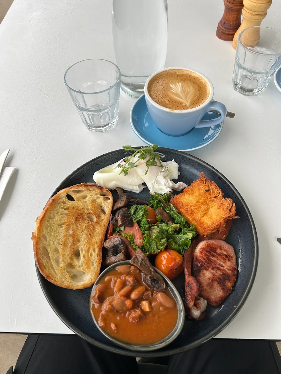 Food & drink, early birds cafe