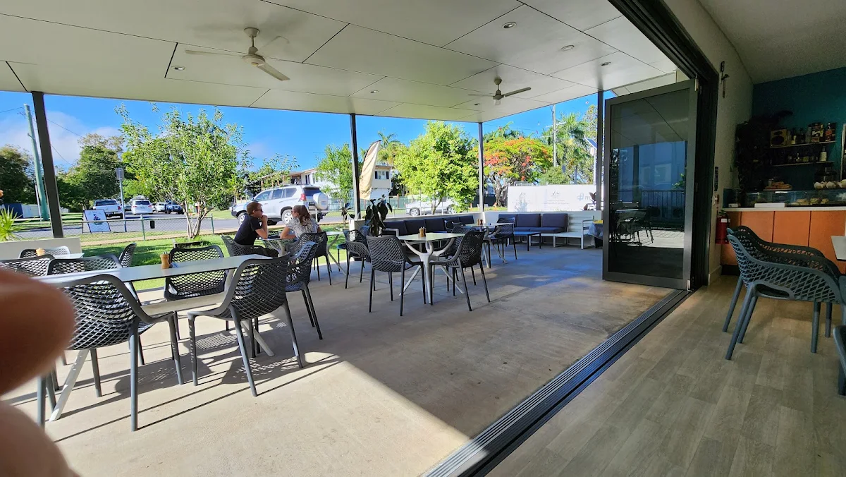 Vibe, early birds cafe