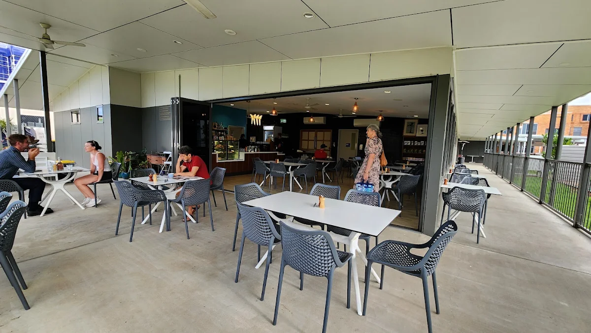 Vibe, early birds cafe