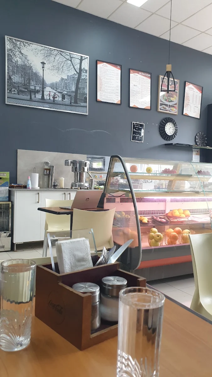 Vibe, Halal Food Treasure Cafe