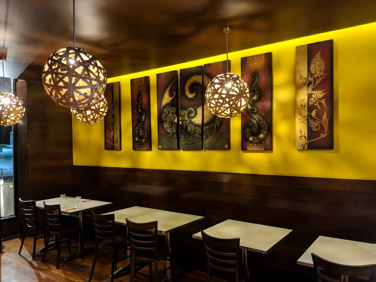 Vibe, We Thai Cuisine