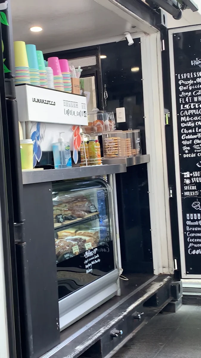 Menu, La Pola Cafe