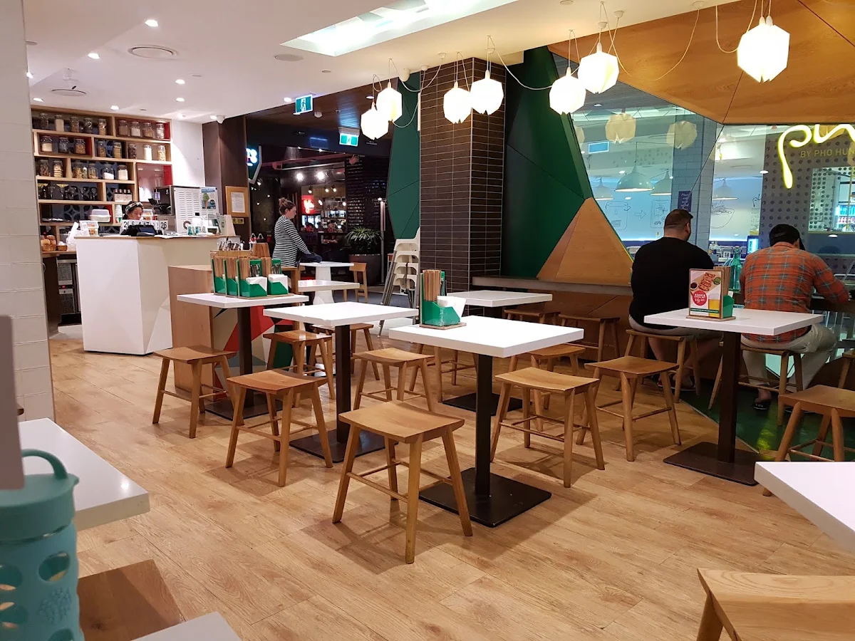 Vibe, Motto Motto Japanese Kitchen - Garden City (Mt Gravatt)