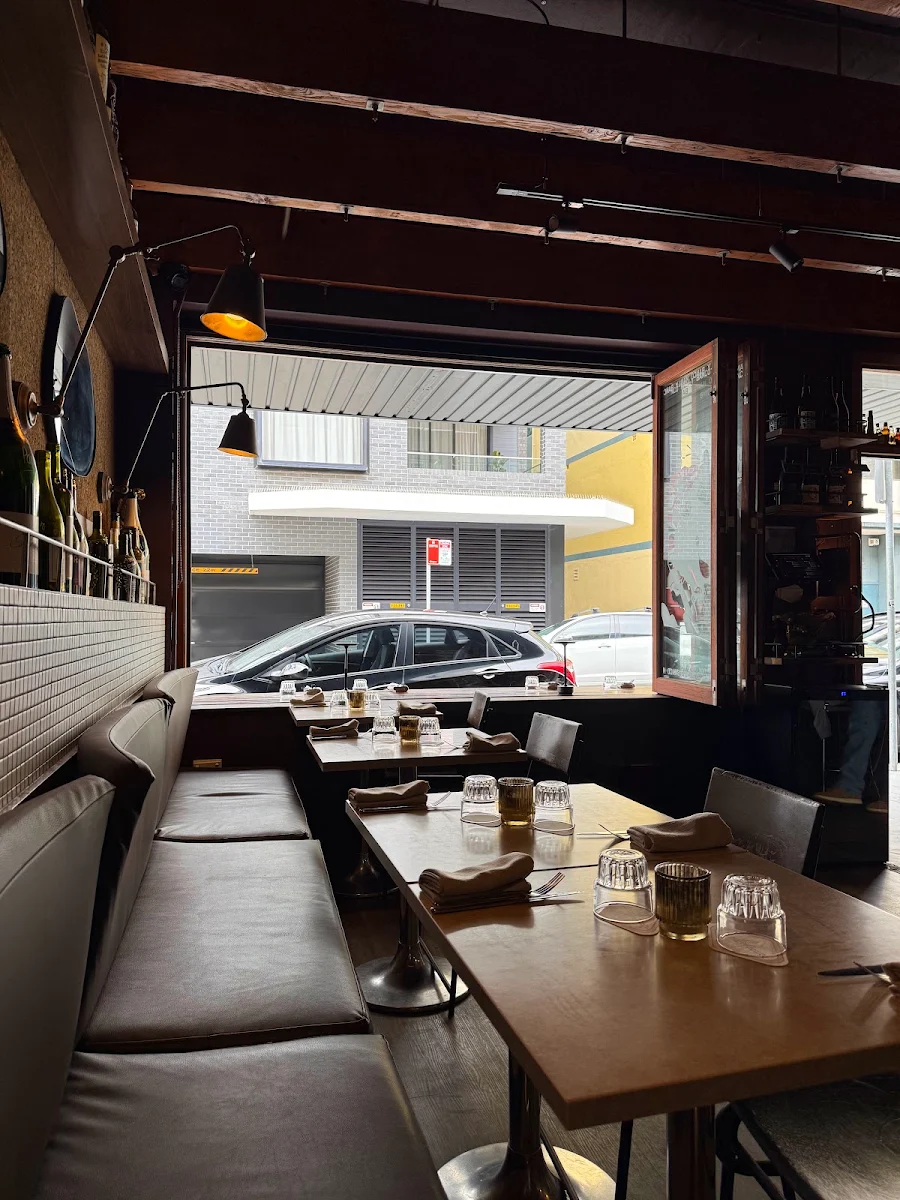 Vibe, Banco Manly