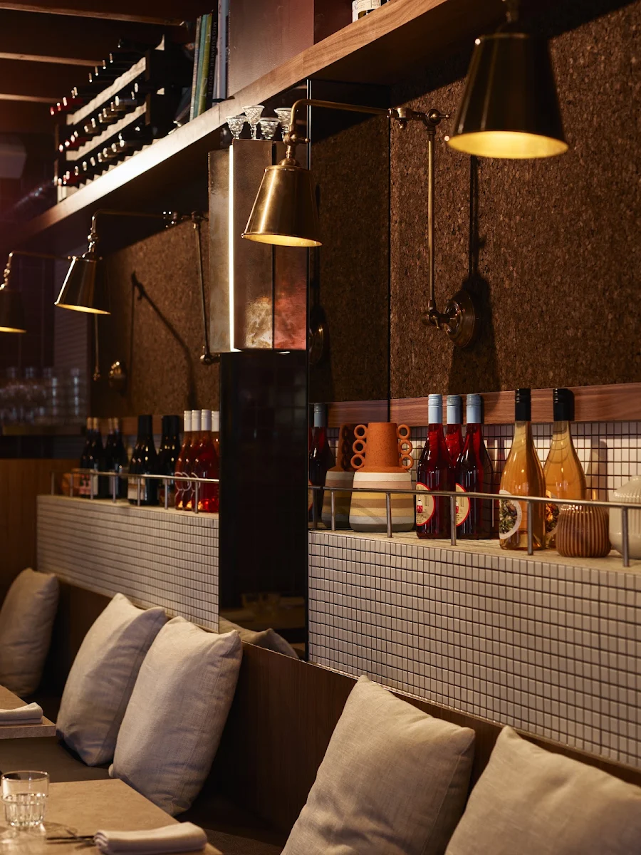 Vibe, Banco Manly