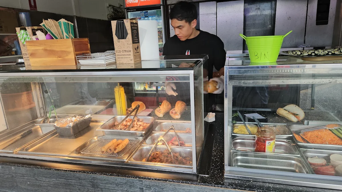 Vibe, Kim Thanh Hot Bread
