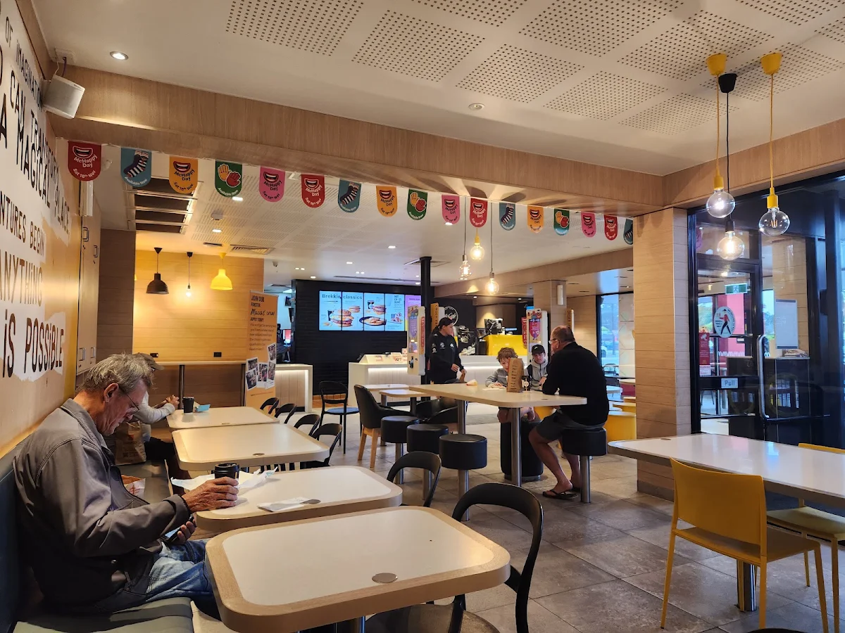 Vibe, McDonald's Forster