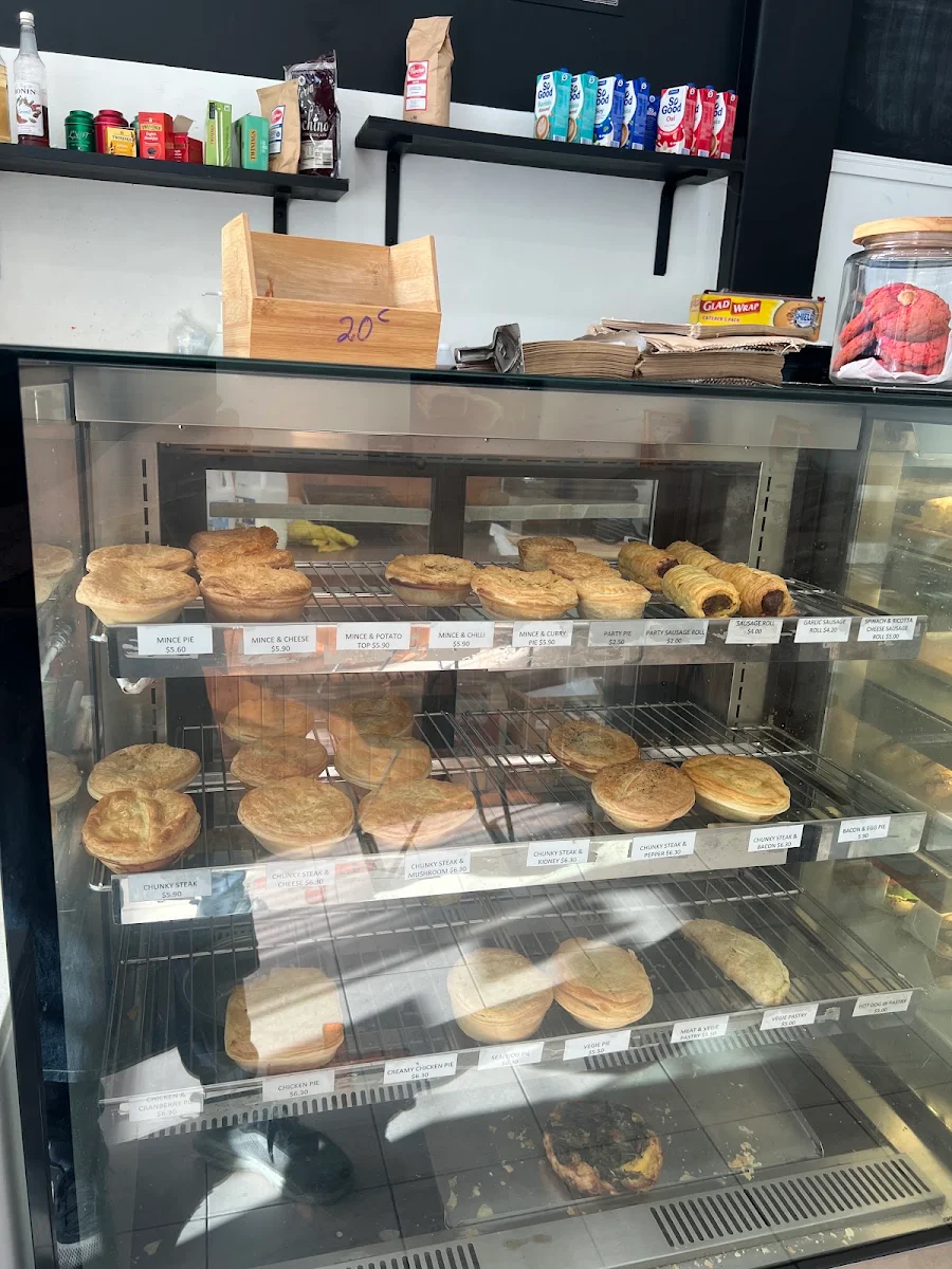 Vibe, Bake'n Flake Bakery & Cafe