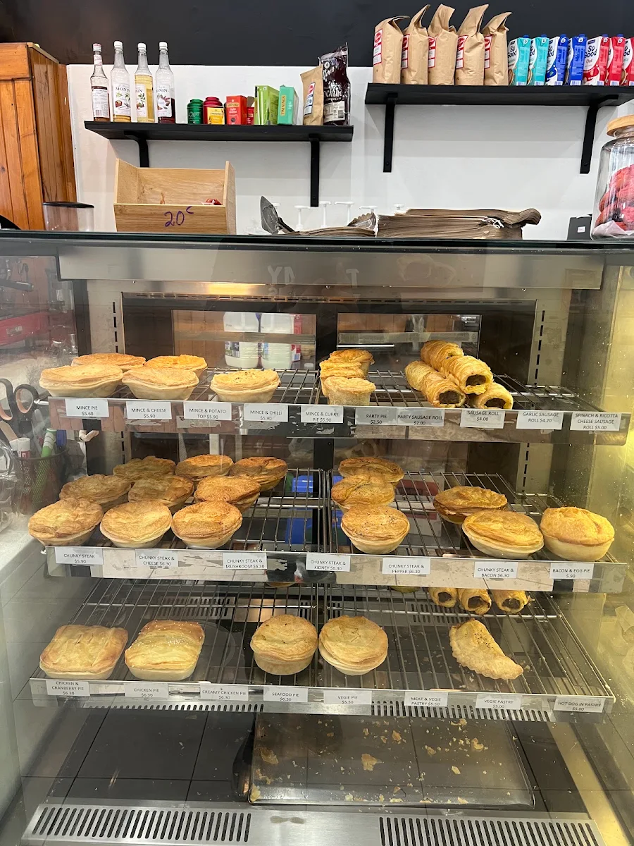 Vibe, Bake'n Flake Bakery & Cafe