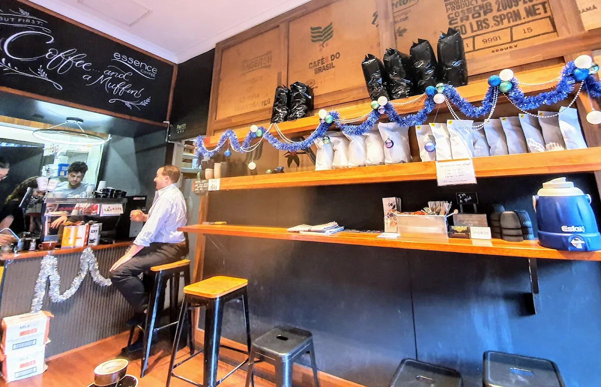 Vibe, Essence Coffee