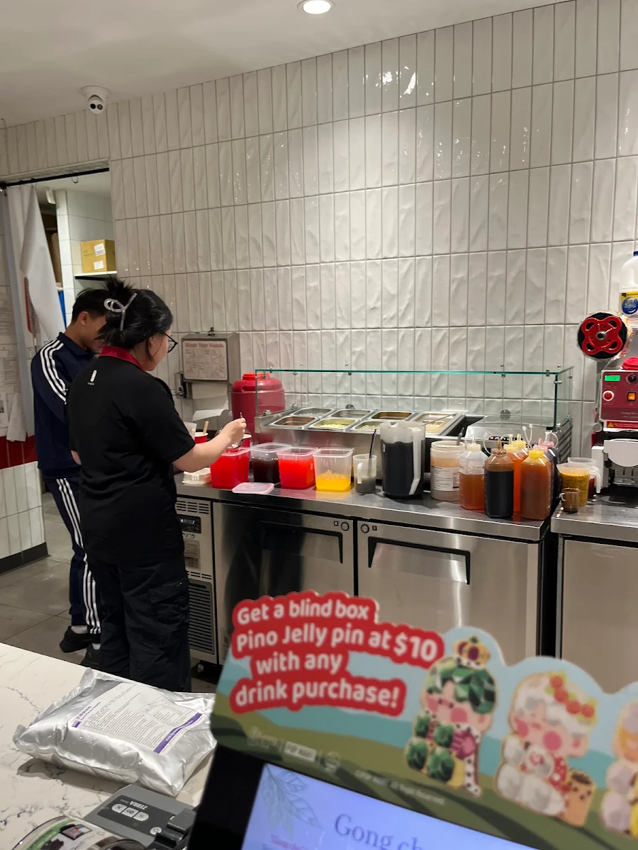 Vibe, Gong Cha Hollywood Plaza