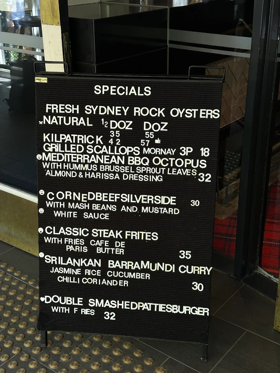 Menu, The Oaks