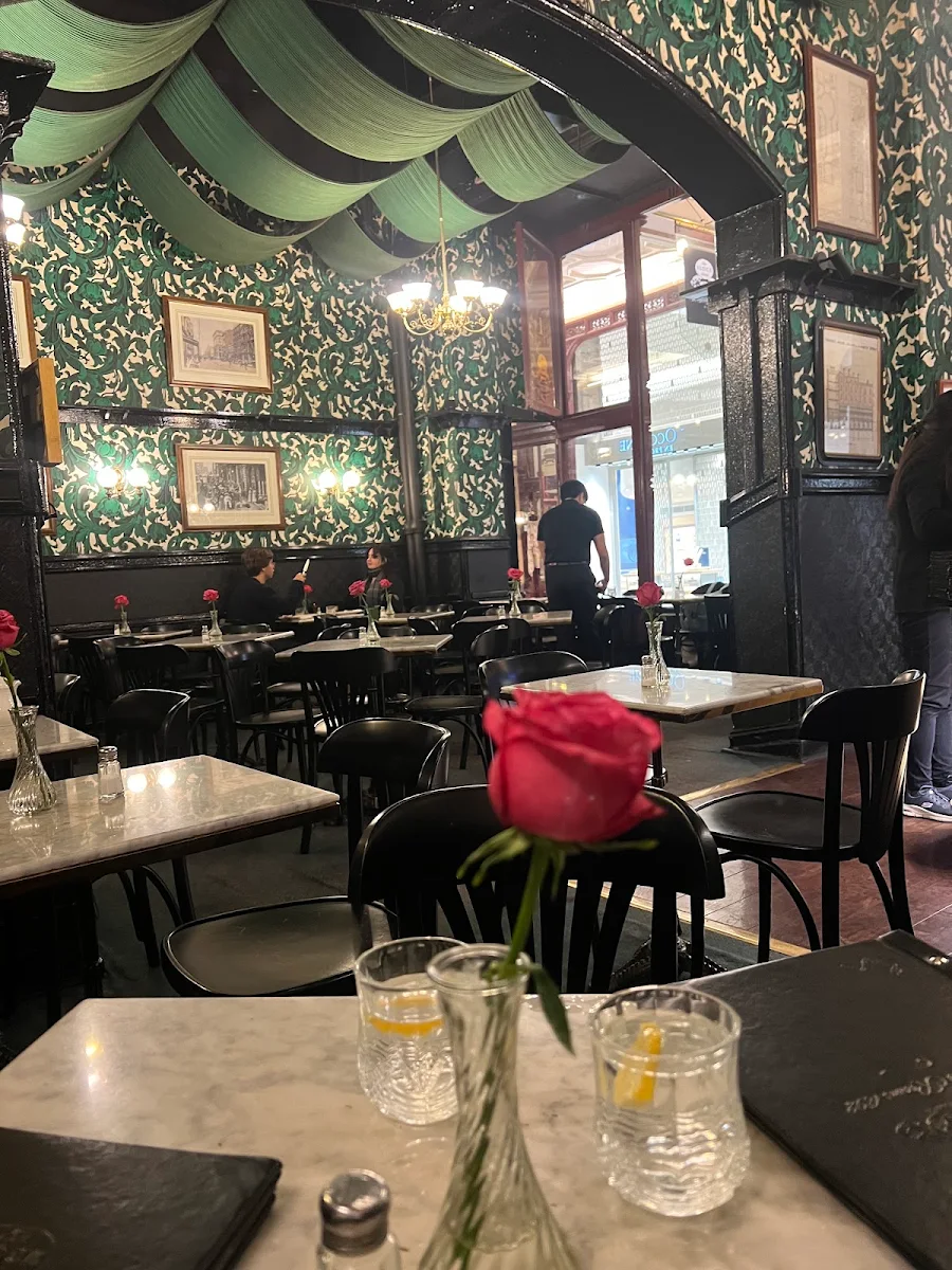 Vibe, Hopetoun Tea Rooms est. 1892 (TM)