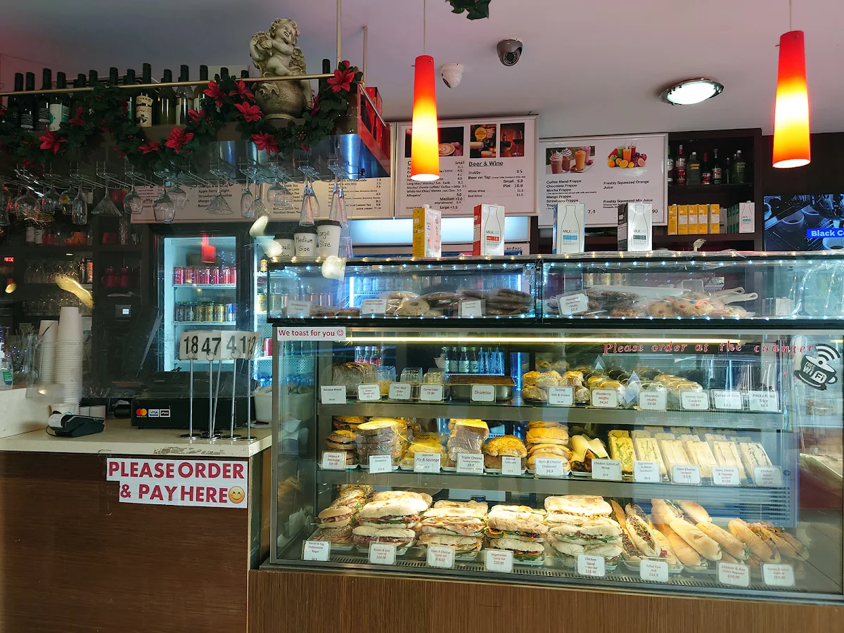 Vibe, Breve's Cafe & Bar