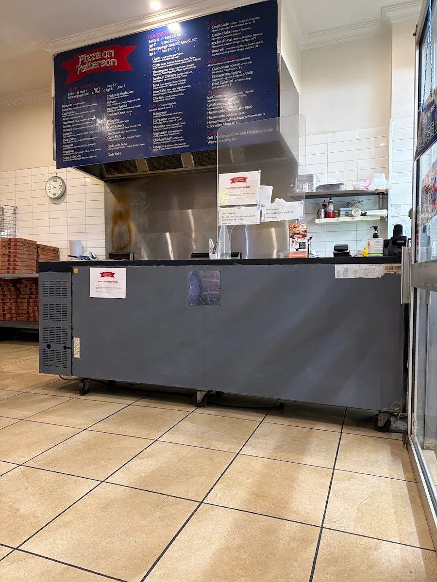 Menu, Pizza On Patterson