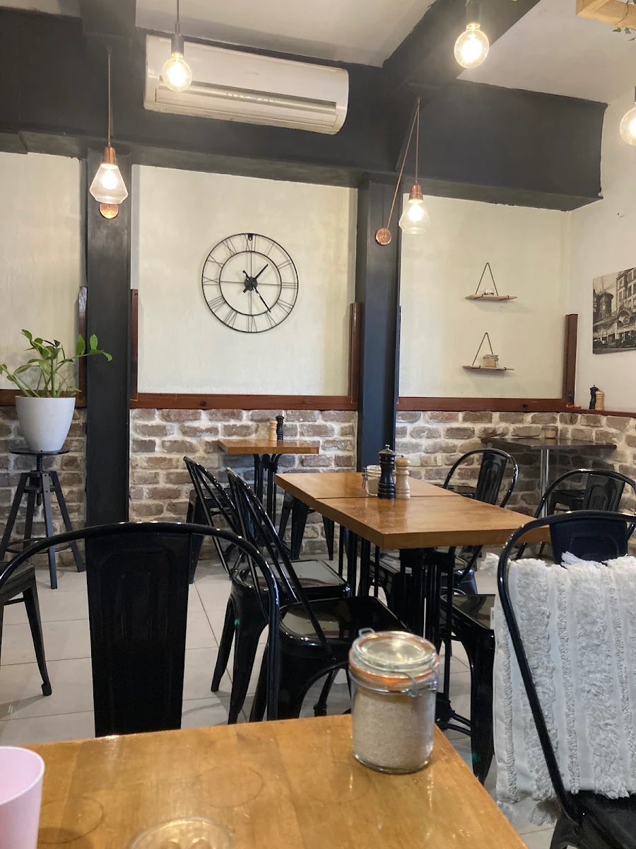 Vibe, Beloved Cafe