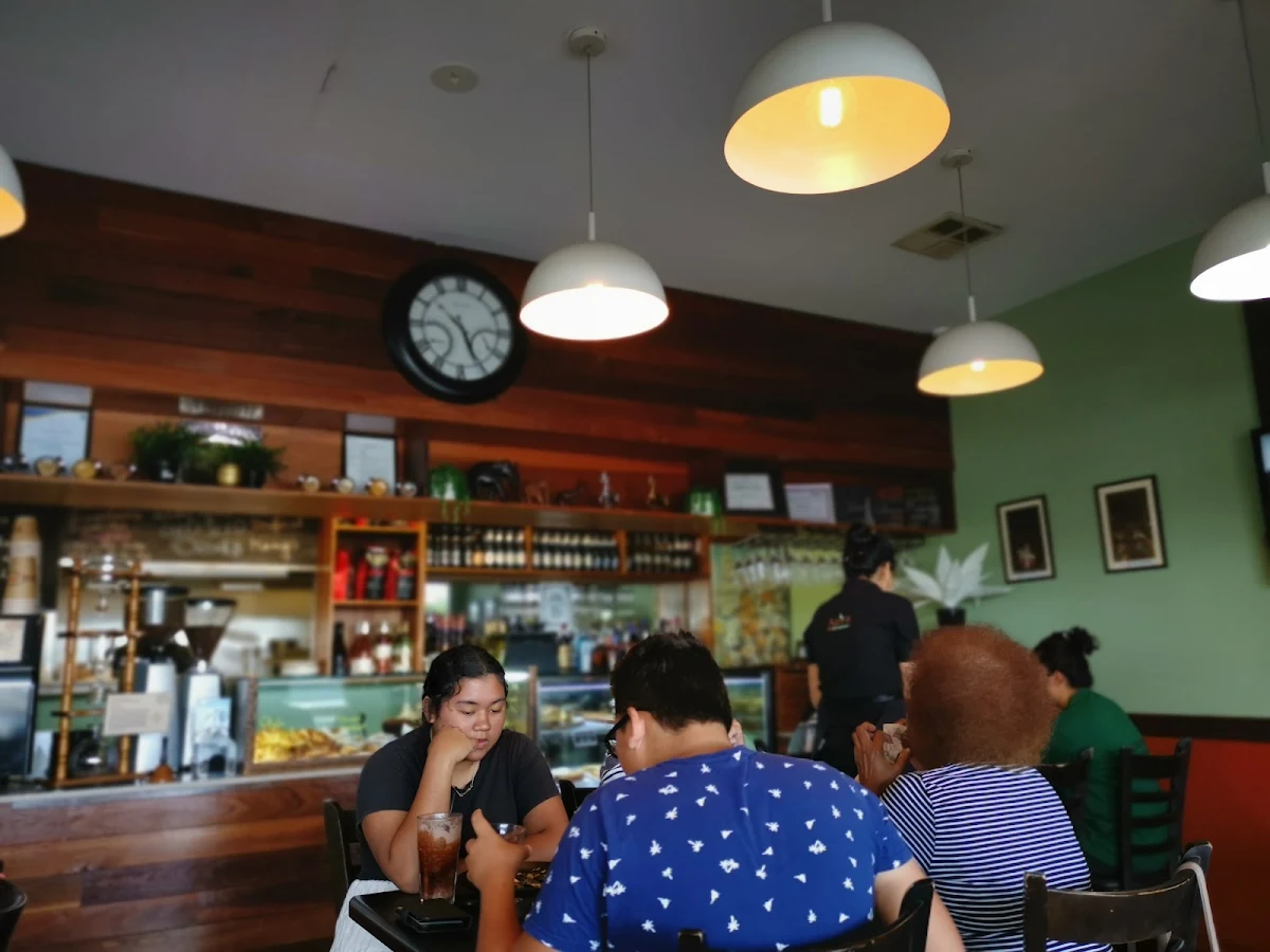Vibe, Aarth Cafe