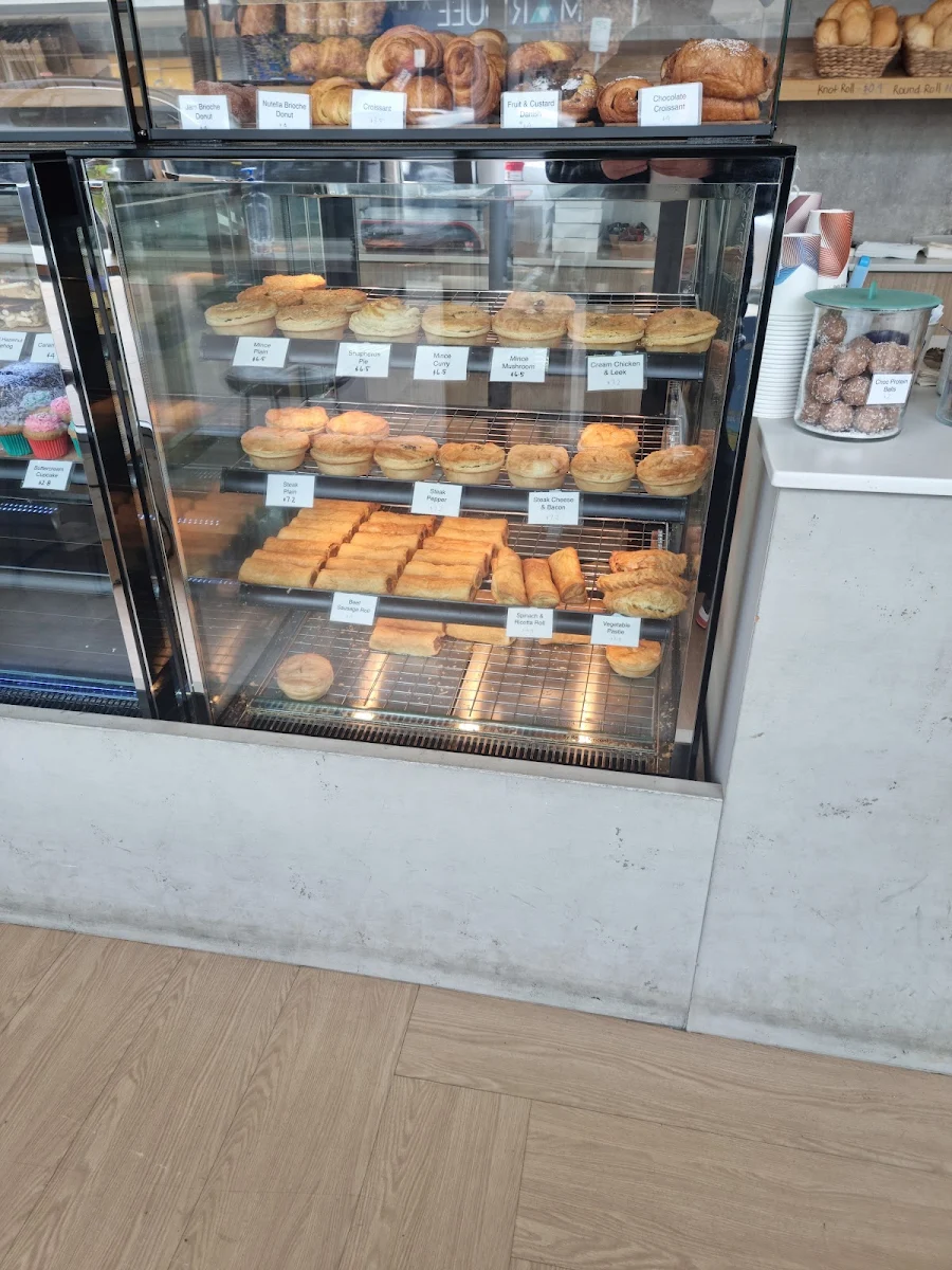Vibe, Butters Patisserie