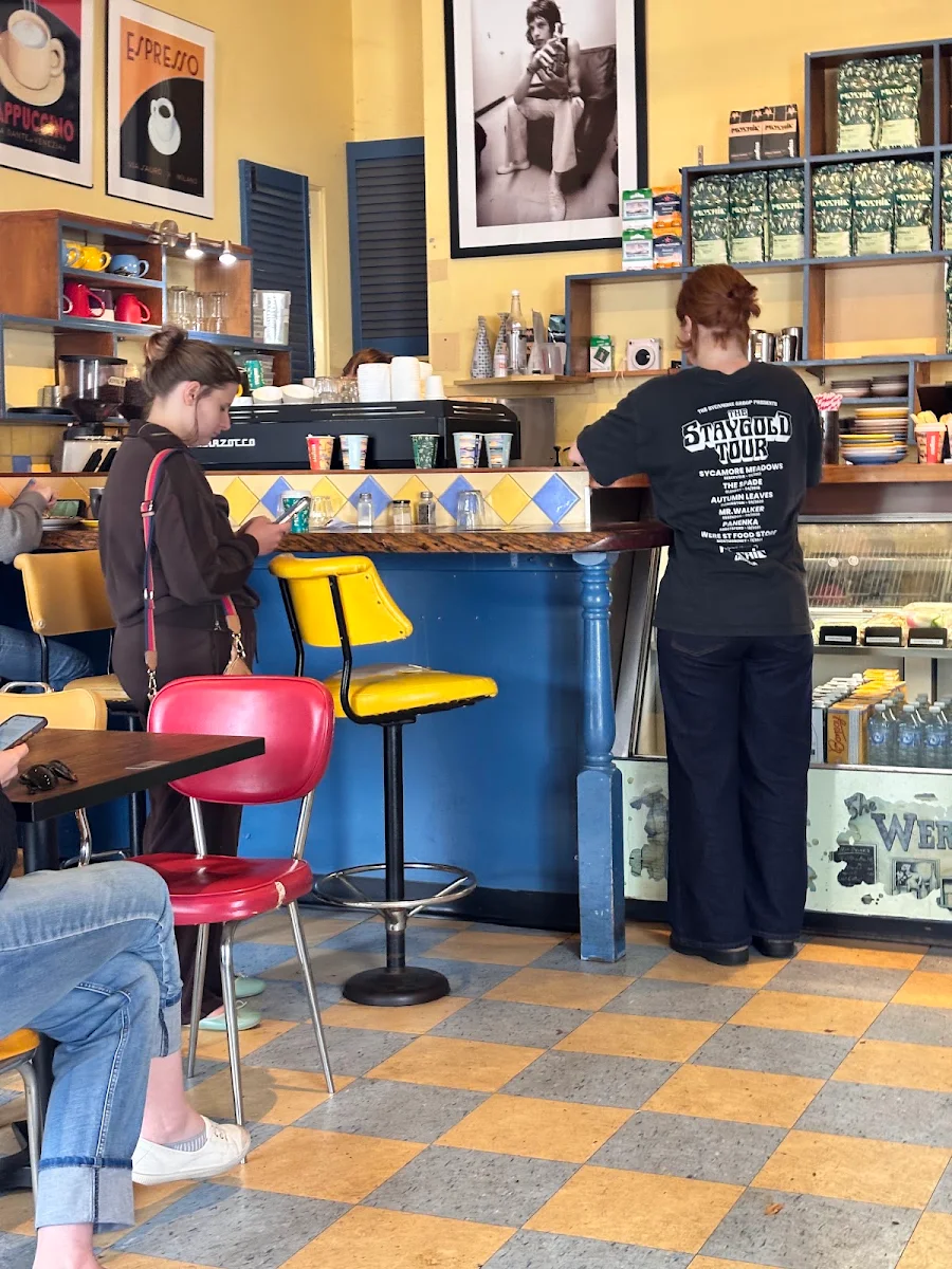 Vibe, The Were Street Food Store