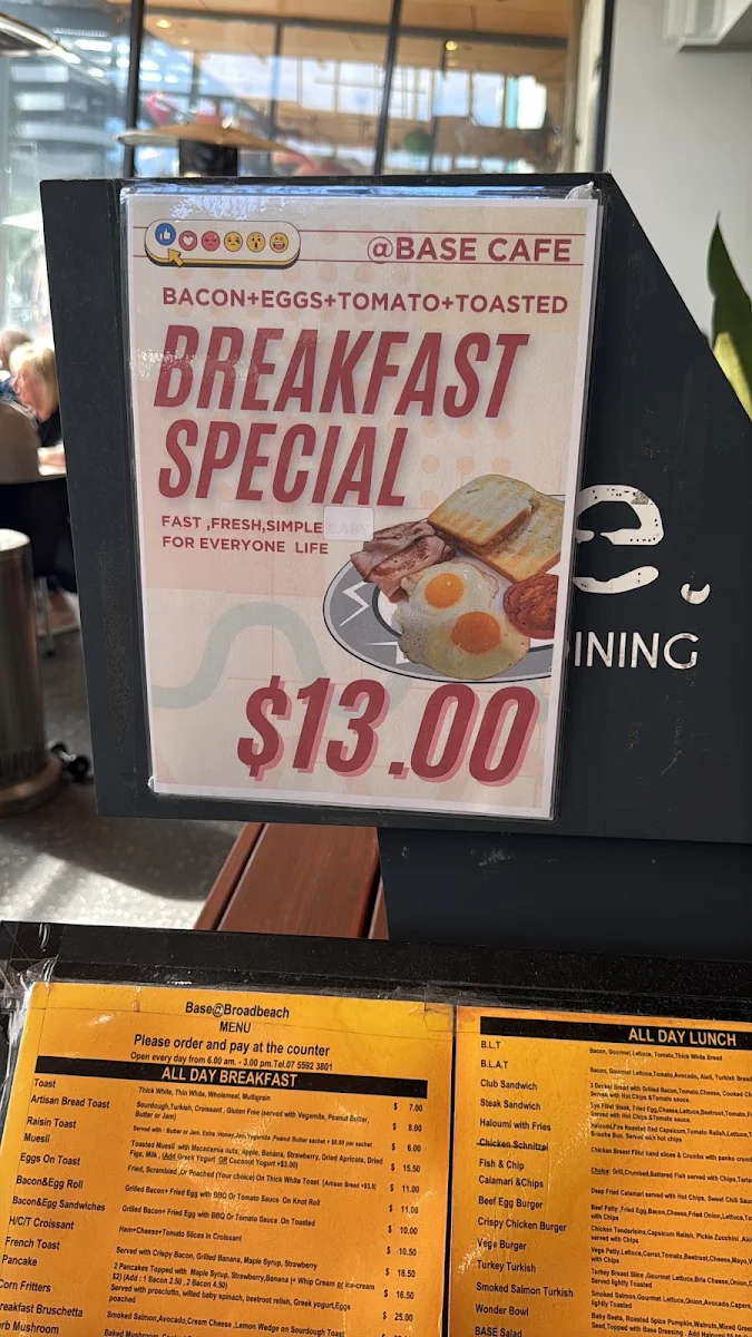 Menu, Base Broadbeach