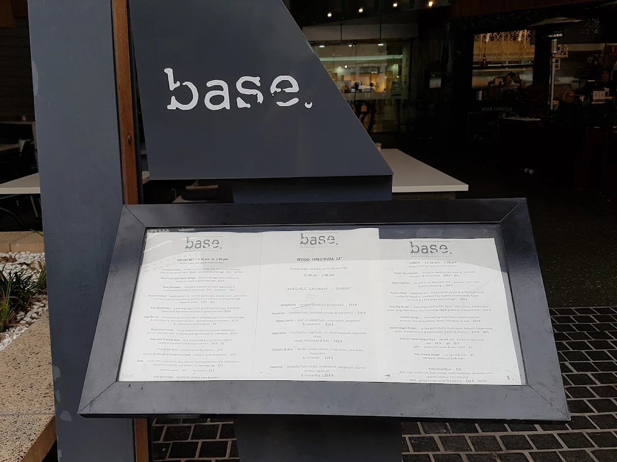 Menu, Base Broadbeach