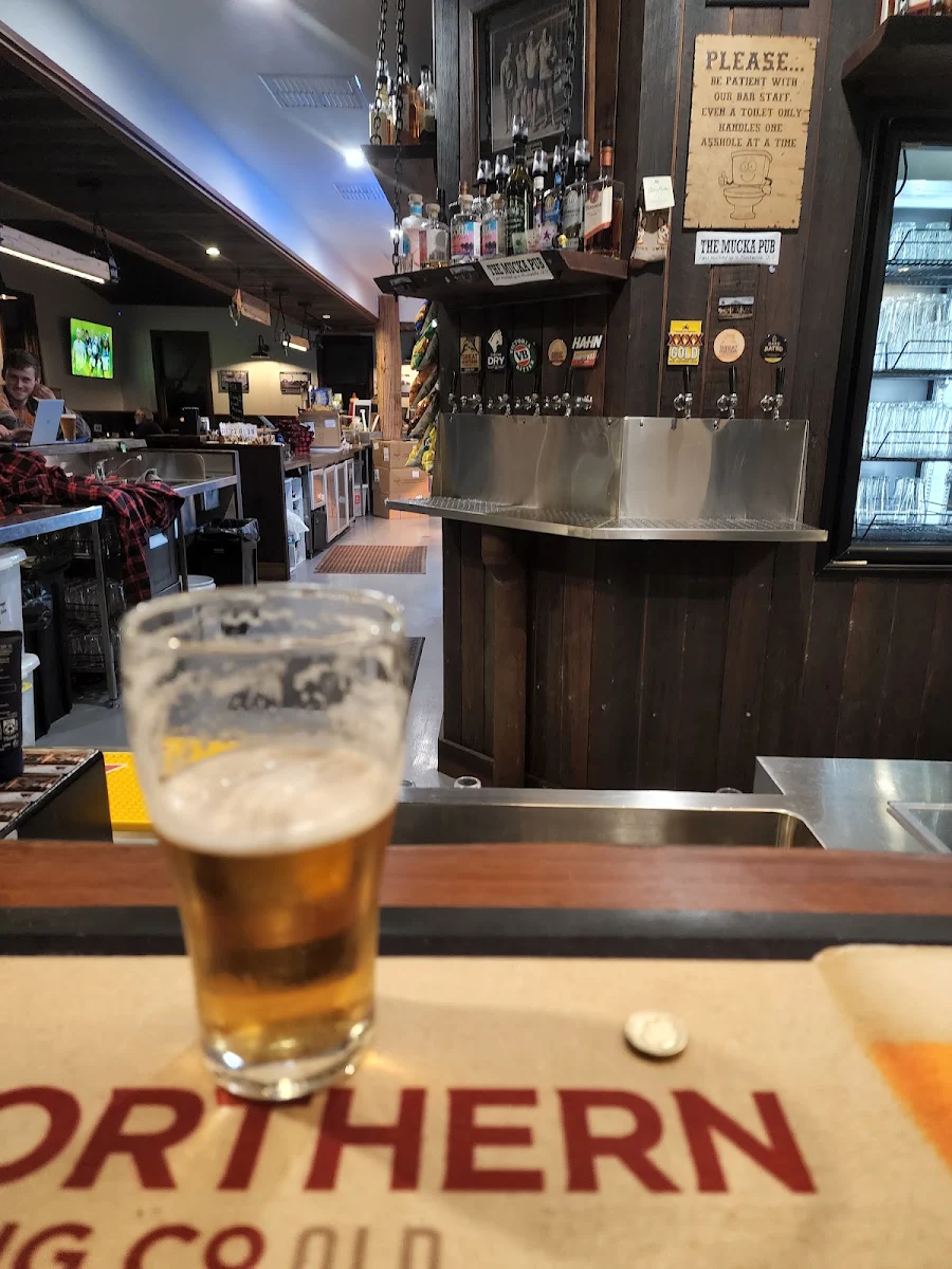 Food & drink, The Mucka Pub