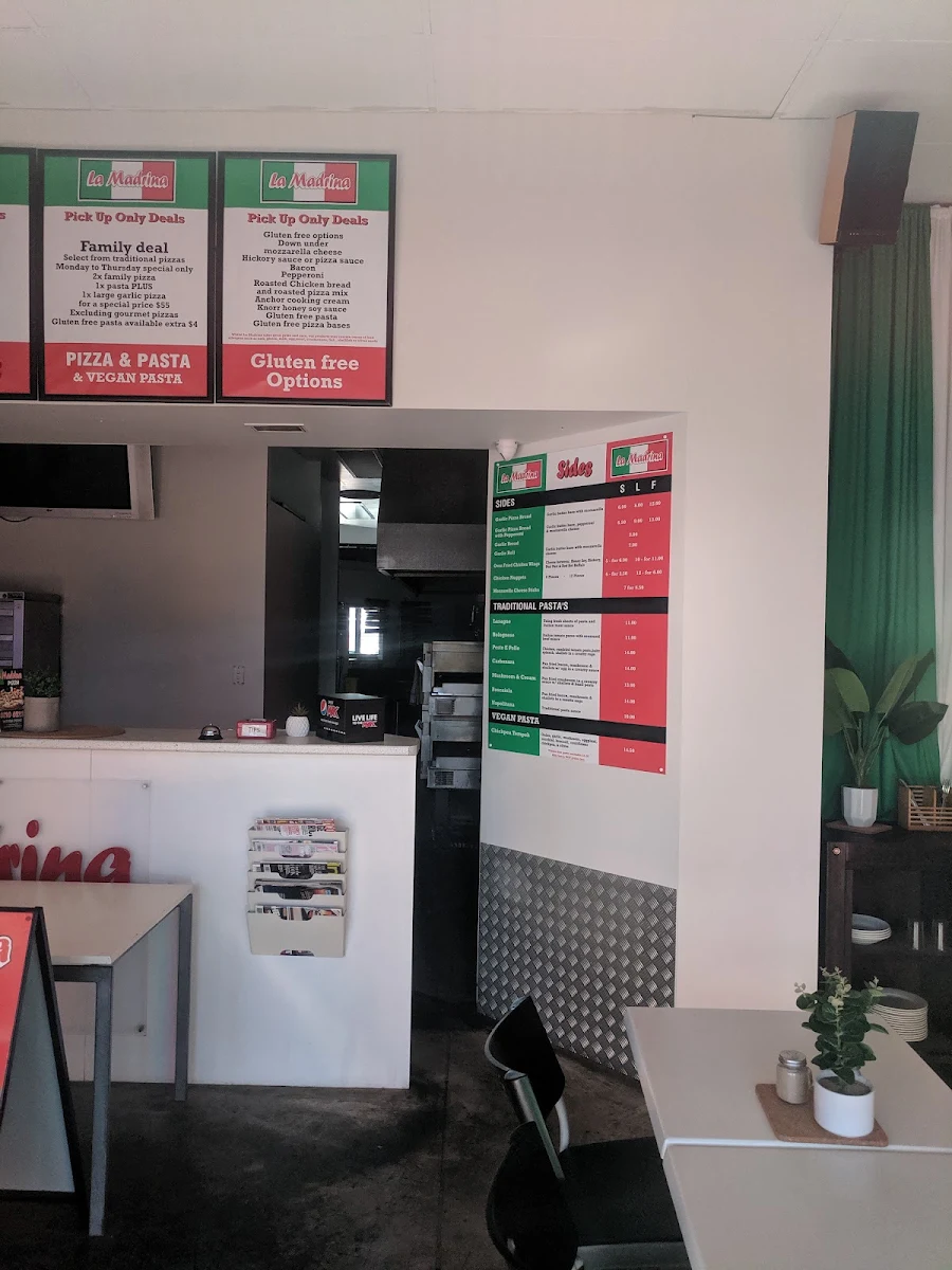 Menu, La Madrina Pizza