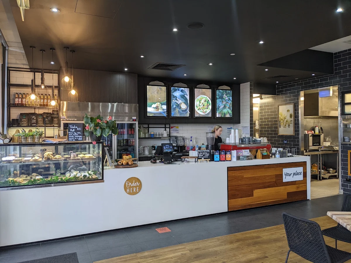 Vibe, Alfie's Cabarita