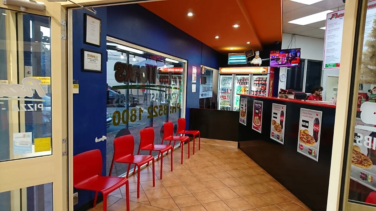 Vibe, Pizza Works