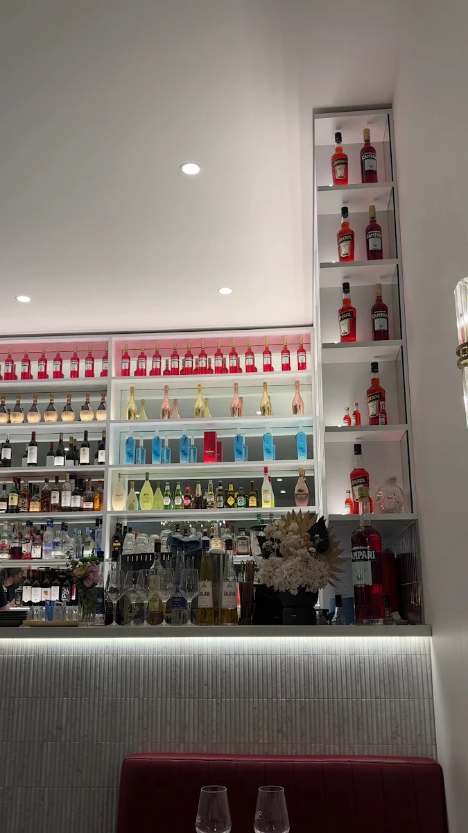 Vibe, Tutti Trattoria