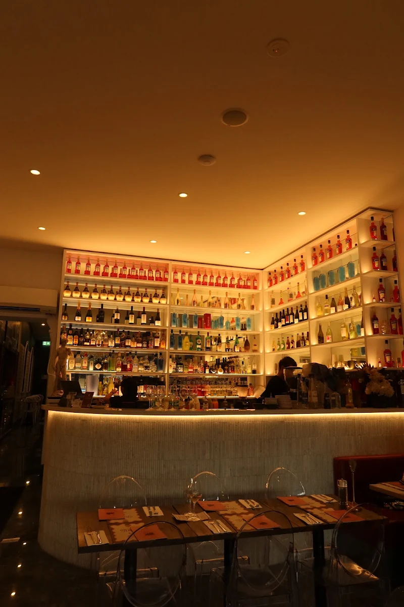 Vibe, Tutti Trattoria