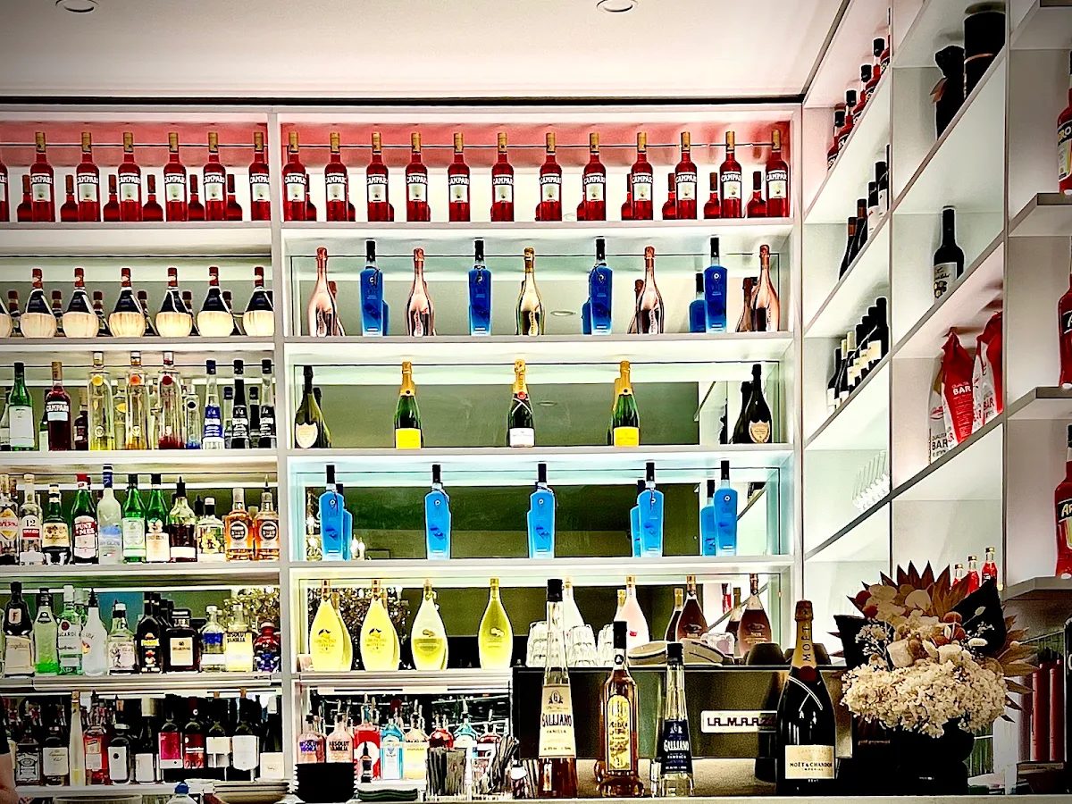 Vibe, Tutti Trattoria
