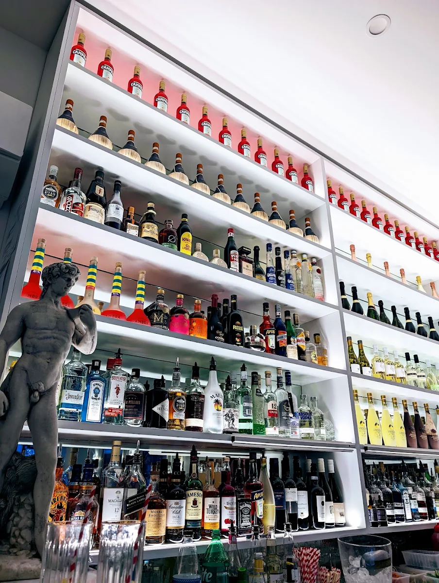 Vibe, Tutti Trattoria