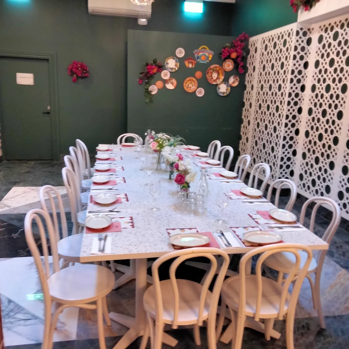 Vibe, Tutti Trattoria