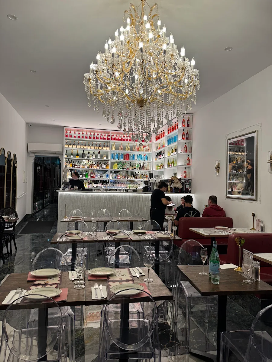 Vibe, Tutti Trattoria