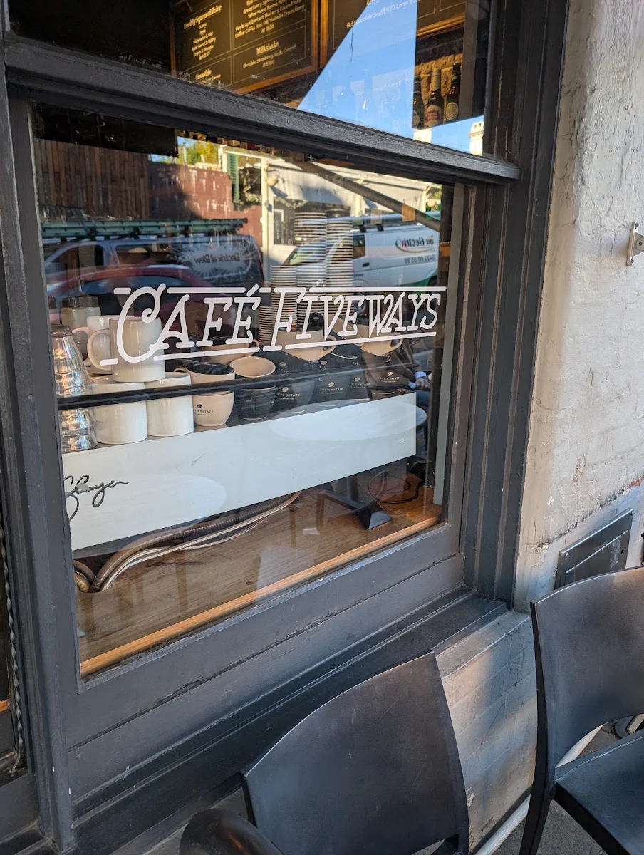 Vibe, Cafè Fiveways