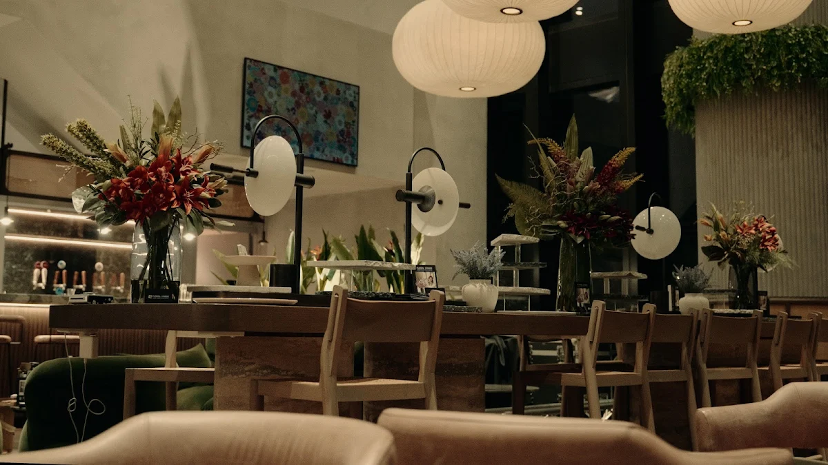Vibe, LUSH Social House