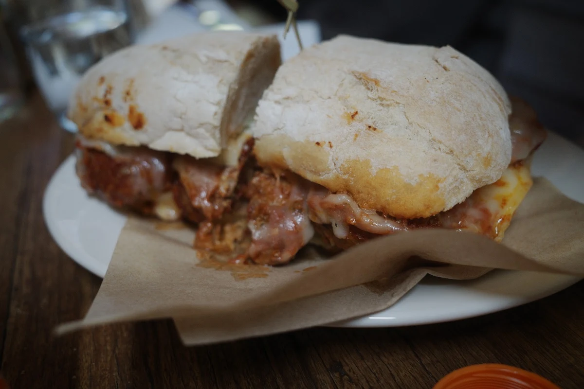 Food & drink, Sale e Pepe Deli