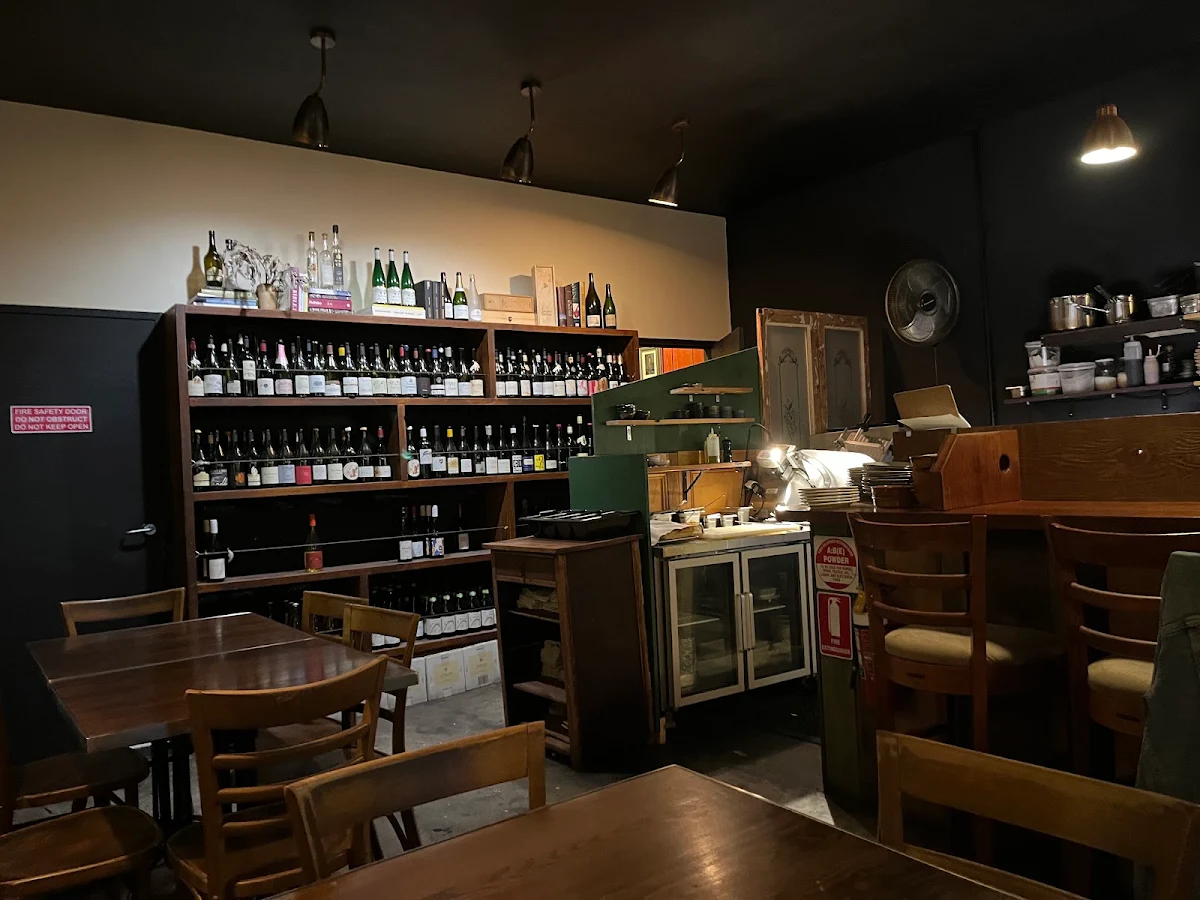Vibe, Where's Nick Wine Bar