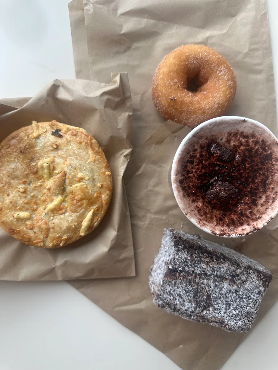 Food & drink, Trappers Bakery