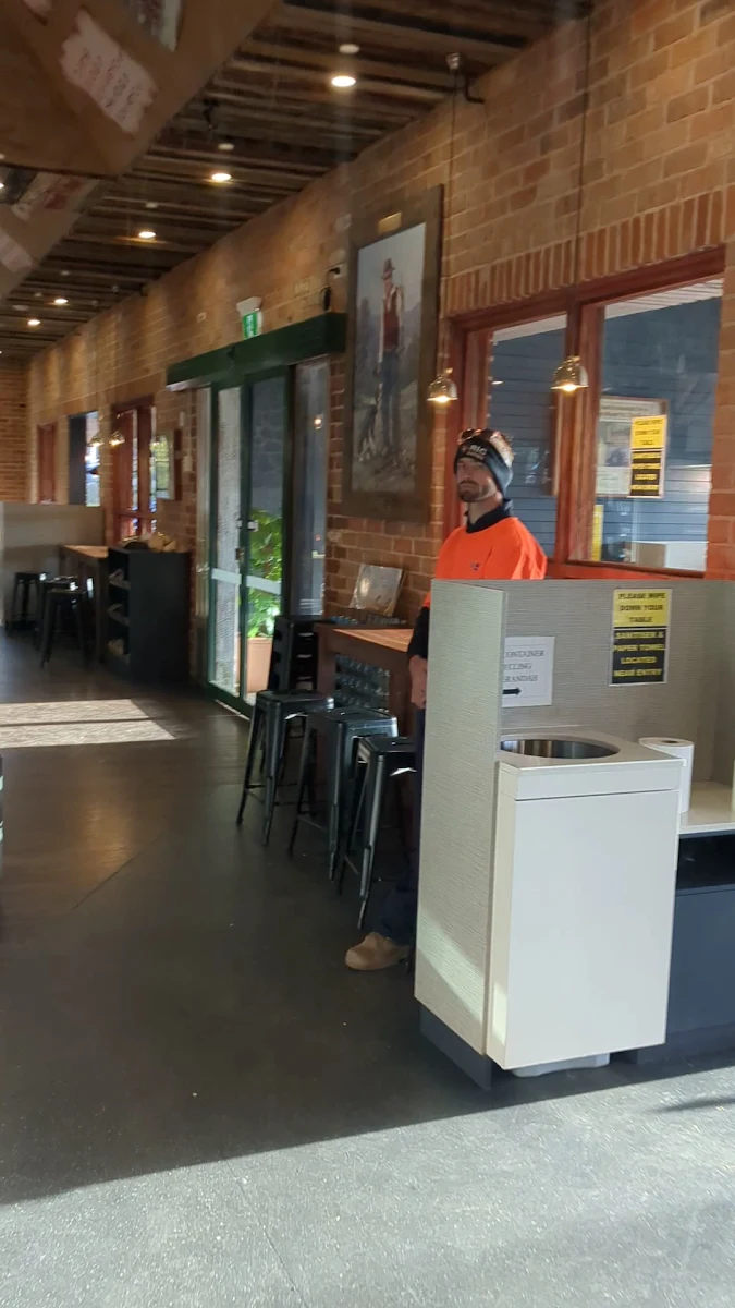 Vibe, Trappers Bakery
