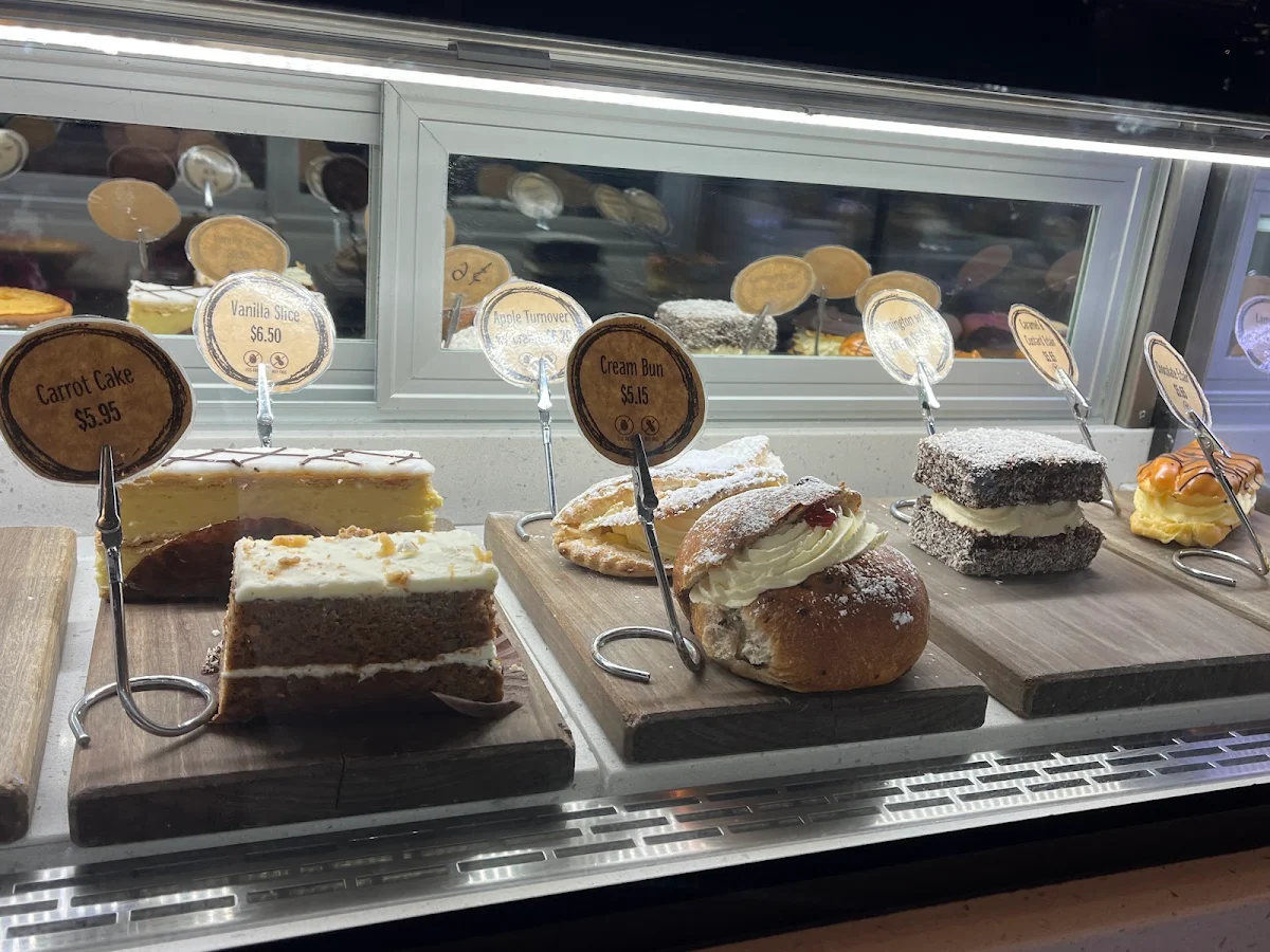 Vibe, Trappers Bakery