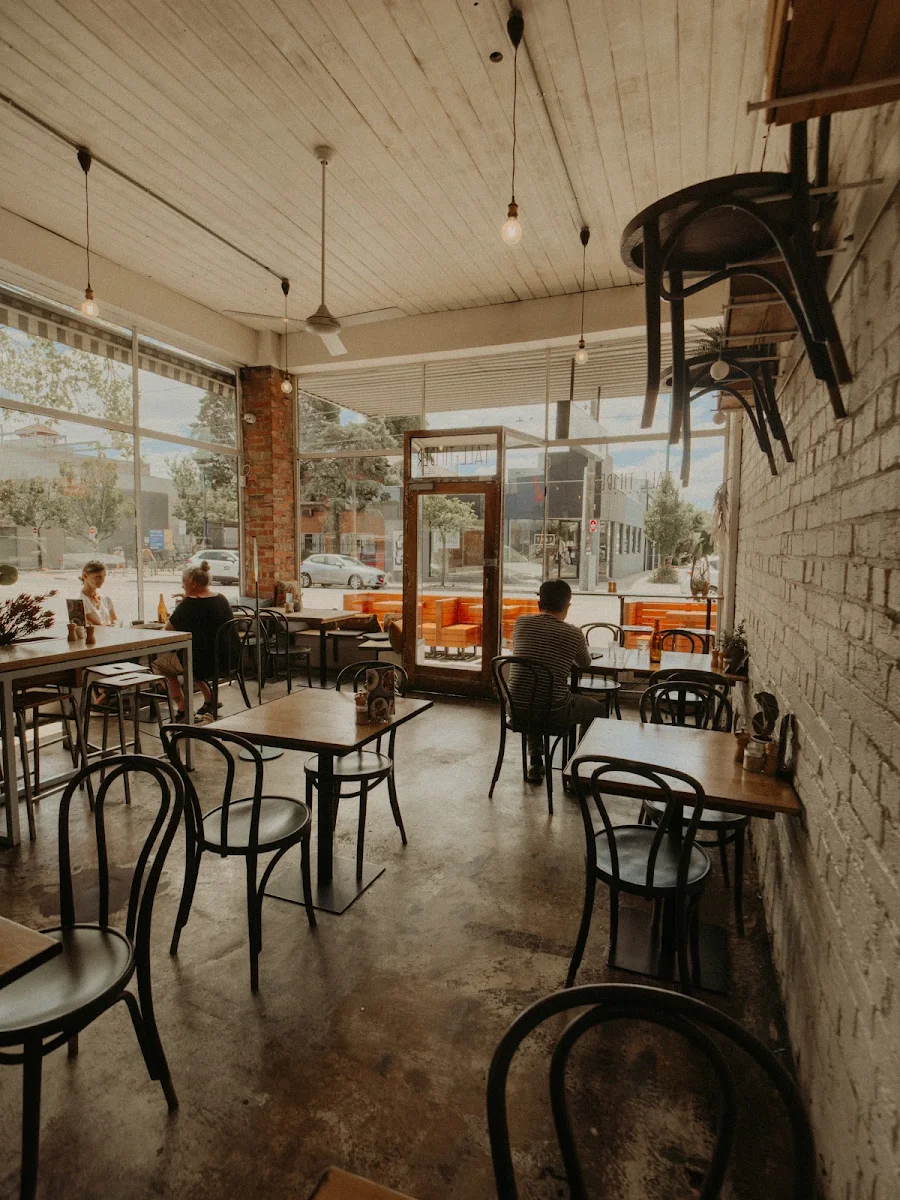 Vibe, Tall Timber Cafe