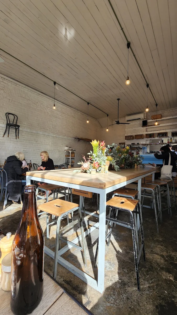 Vibe, Tall Timber Cafe