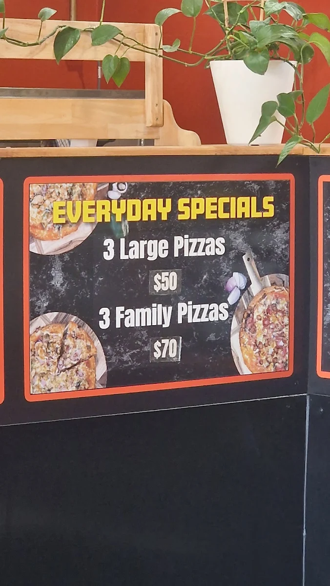 Menu, Heathridge Pizza