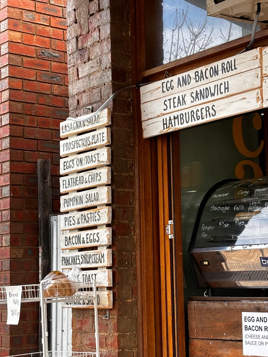 Menu, 24 Karat Café