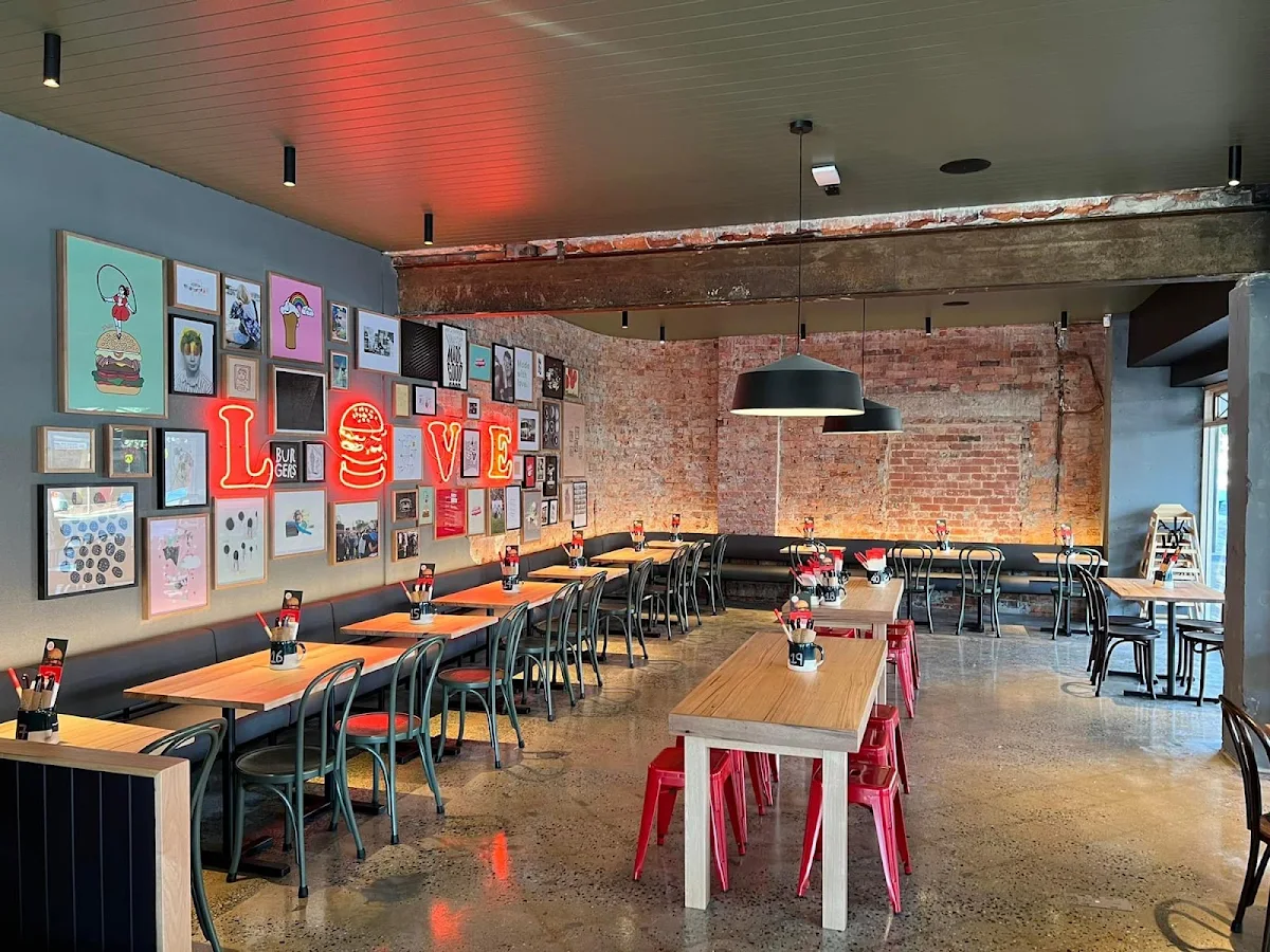 Vibe, Grill'd Burgers - Albury