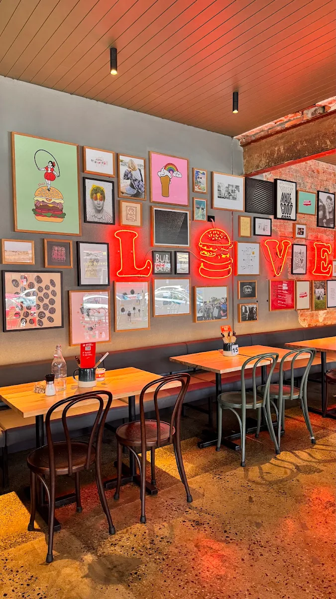 Vibe, Grill'd Burgers - Albury
